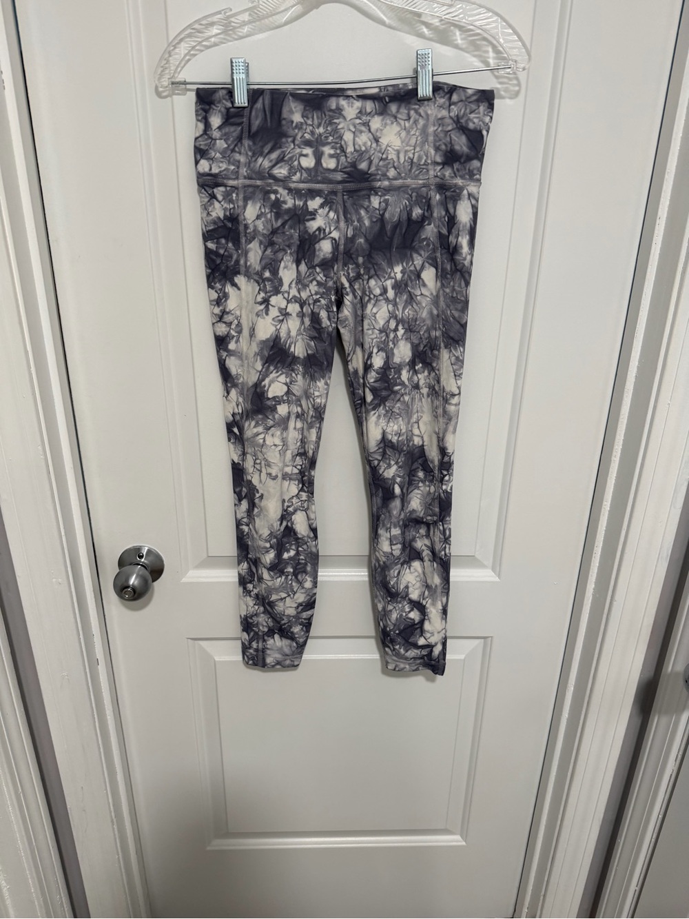 ATHLETA CAPRI LEGGINGS